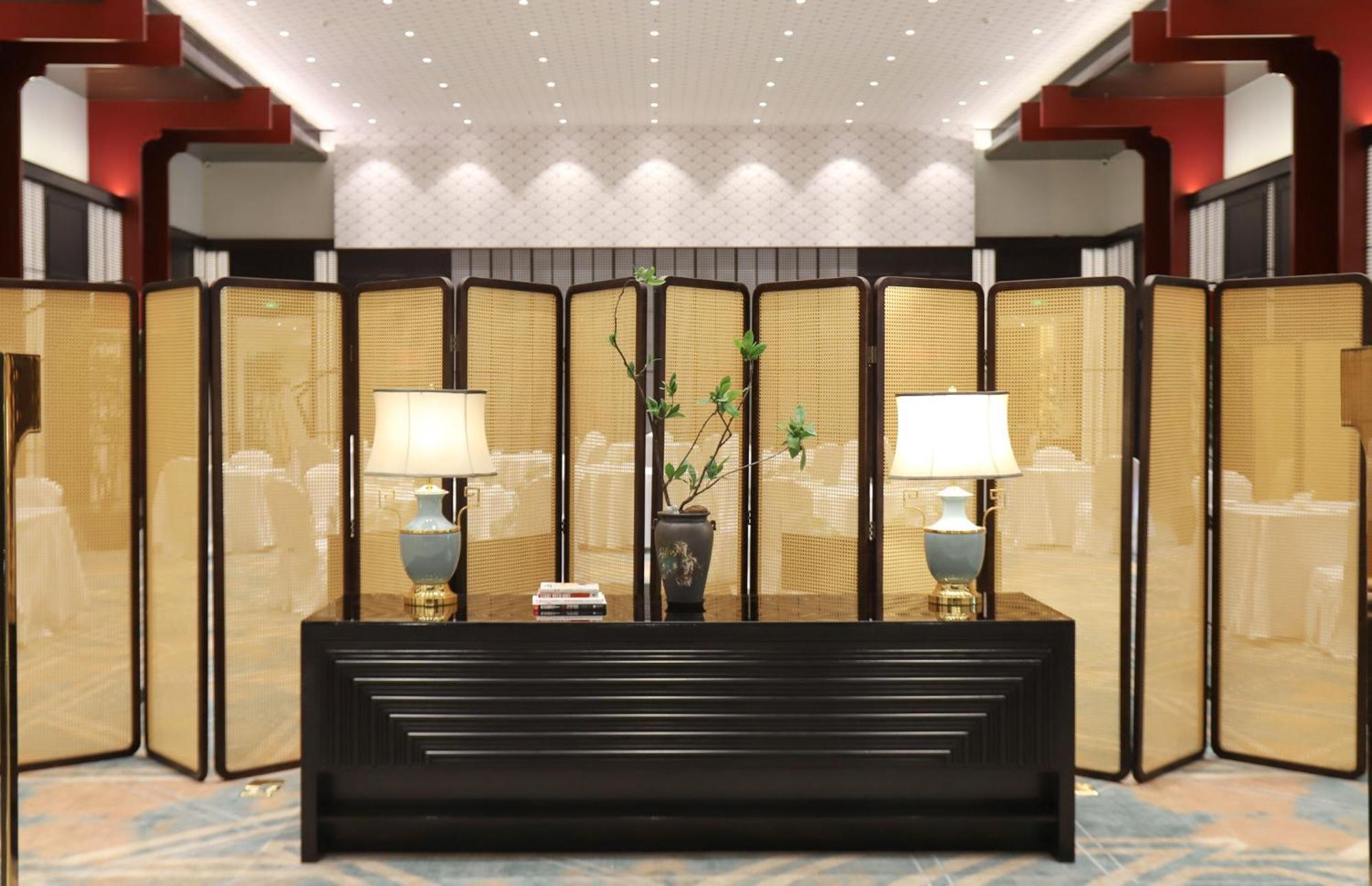 Crowne Plaza Zhengzhou By Ihg Hotel Екстериор снимка